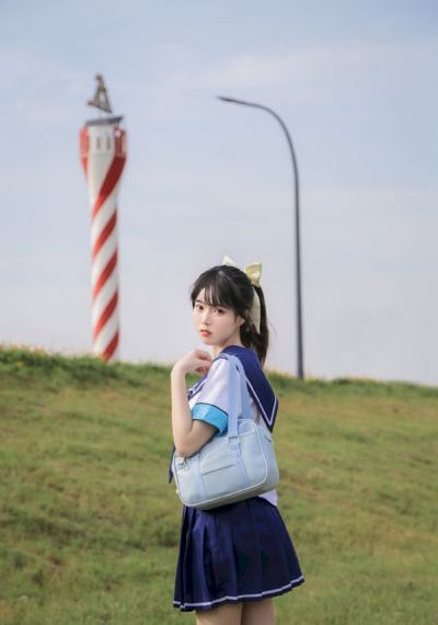 女子高中生的腰姿