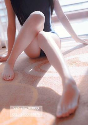 裸体天鹅湖av毛片