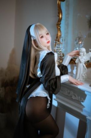 诱人的年轻的秘书bd